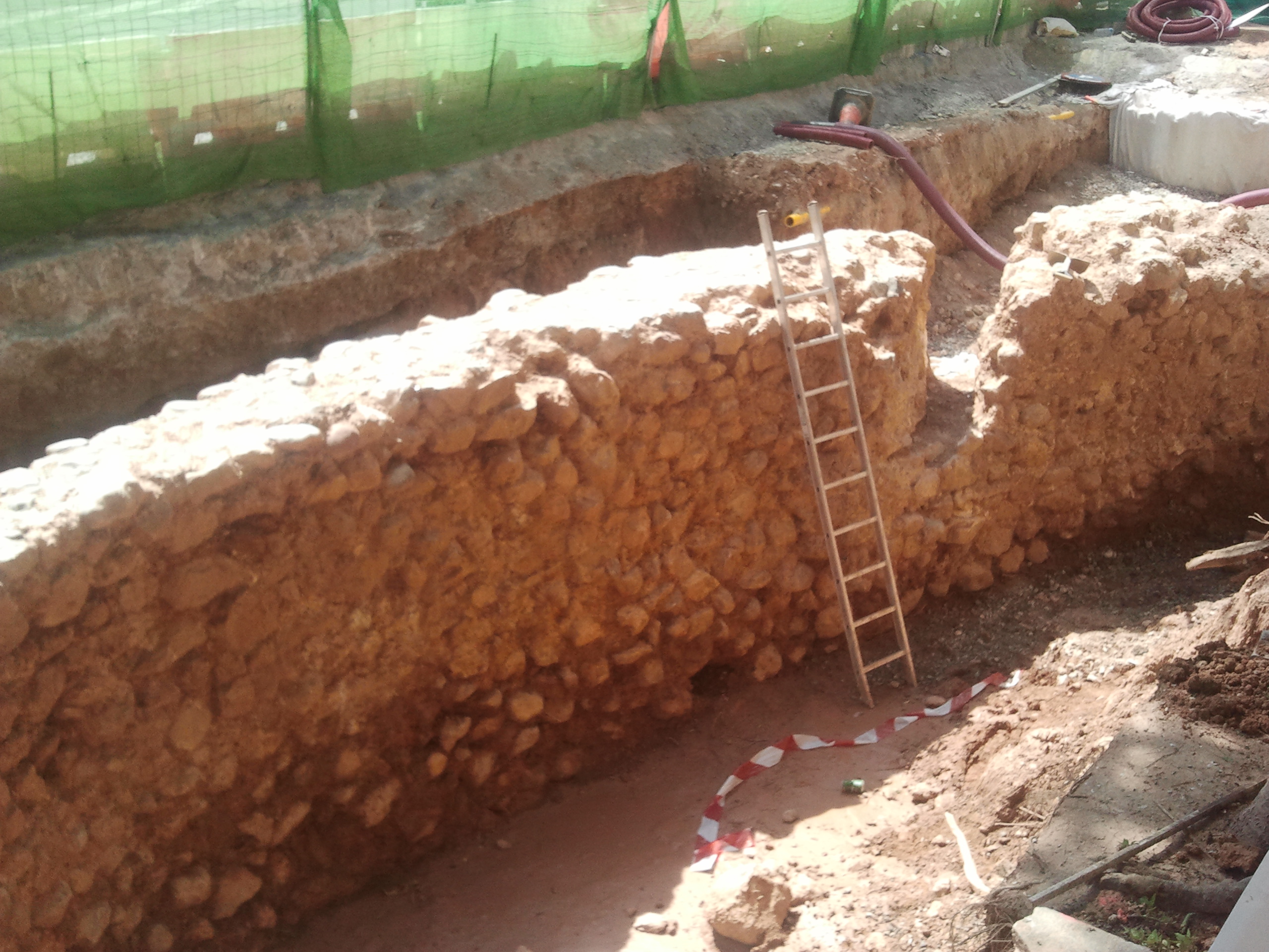 Hallazgo muralla y torre medieval en Castellón | Land Studios Consulting